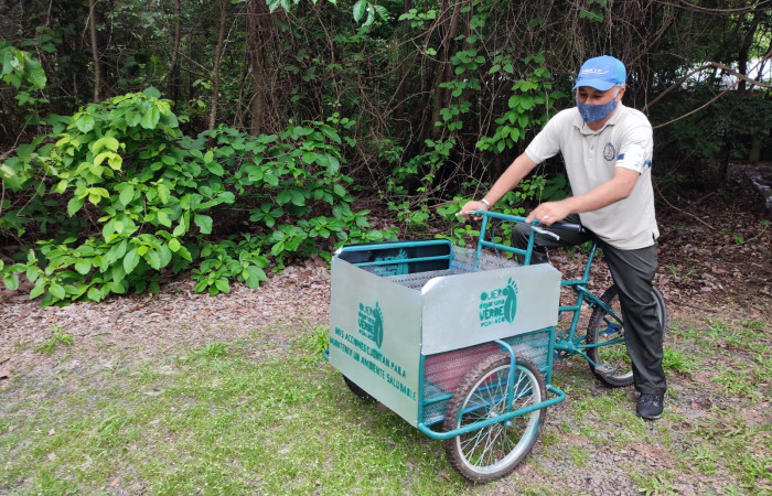 En la bicicleta de la huella verde, se repartió un helado en la tarde del segundo día, después de realizar algunos juegos.