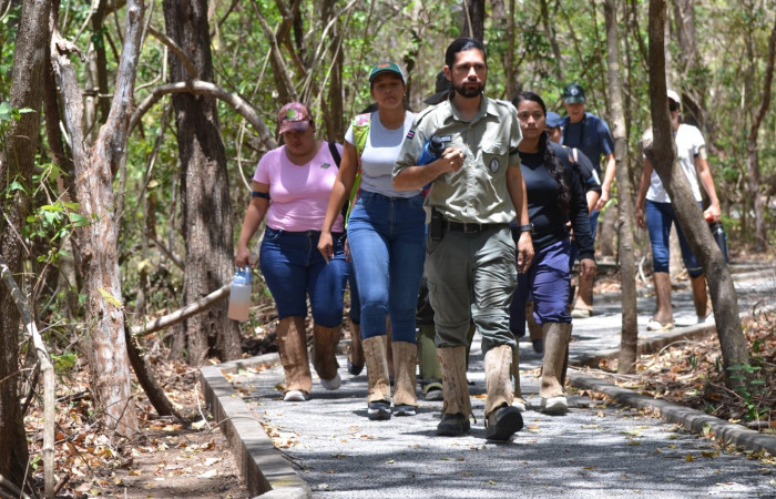 En el sendero universal del sector Santa Rosa, abordamos 4 pilares fundamentales del PEB, que tiene que ver con:  1. Búsqueda de financiamiento y recursos.