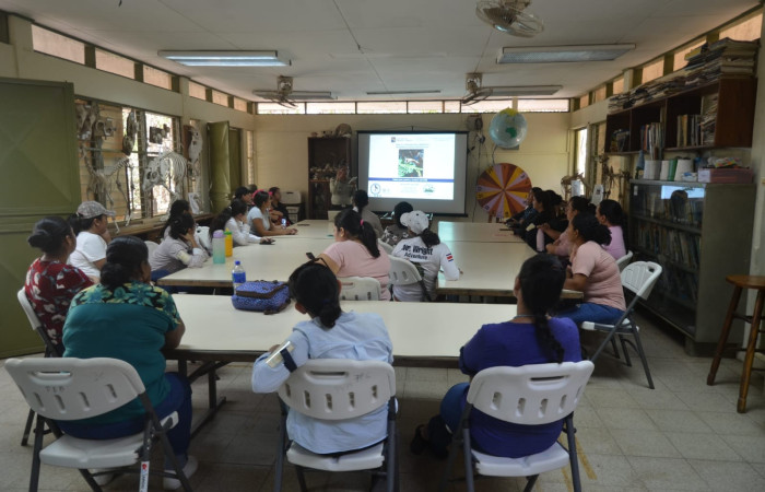 También, se aborda el aspecto del manejo de residuo, que se debe tomar en cuenta tanto en las giras educativas, como en nuestro diario vivir.