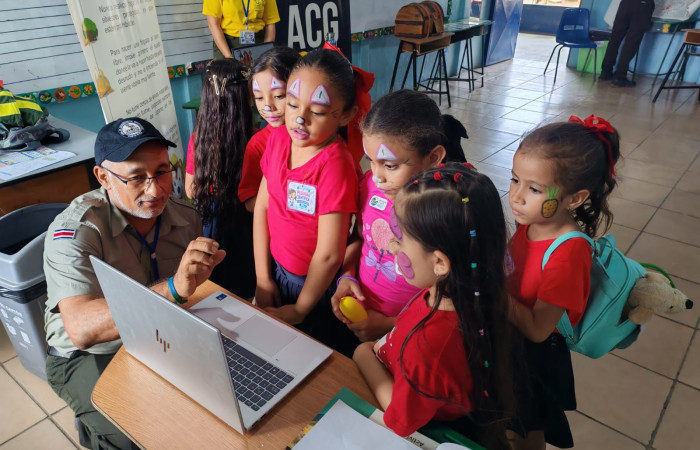 Feria STEAM Escuela Corazón de Jesús