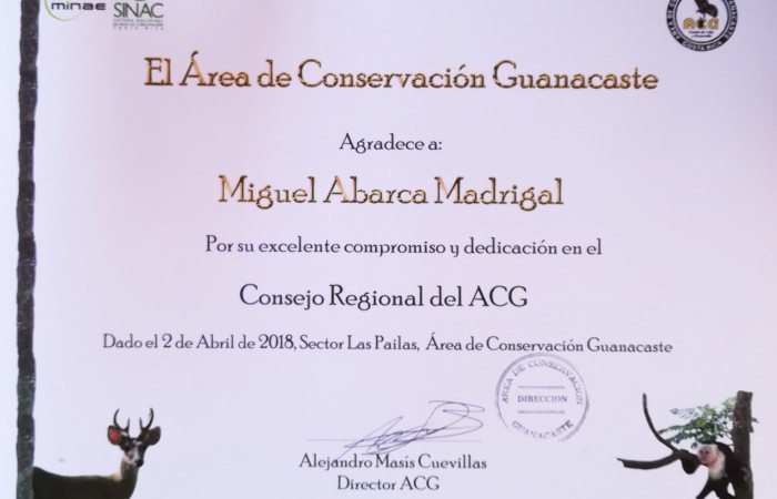 Certificado de reconocimiento en entrega a su labor para el anterior Consejo Regional ACG