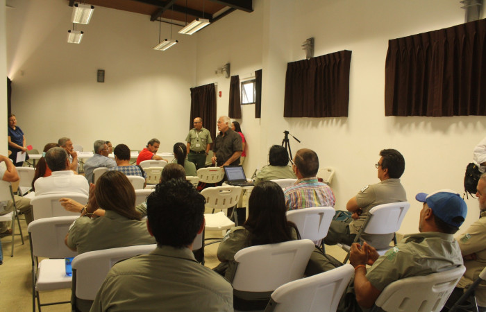 Presentación del representante de la Municipalidad de La Cruz
